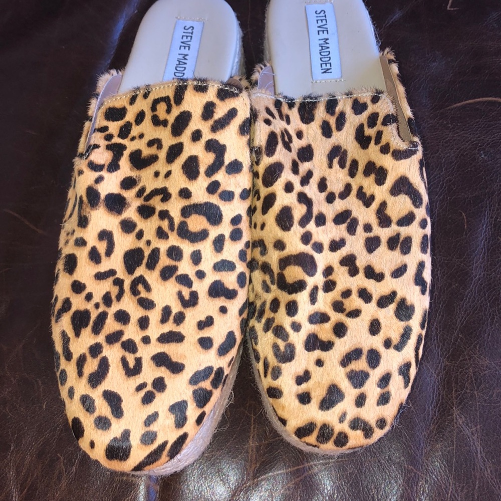 Steve Madden slide on
